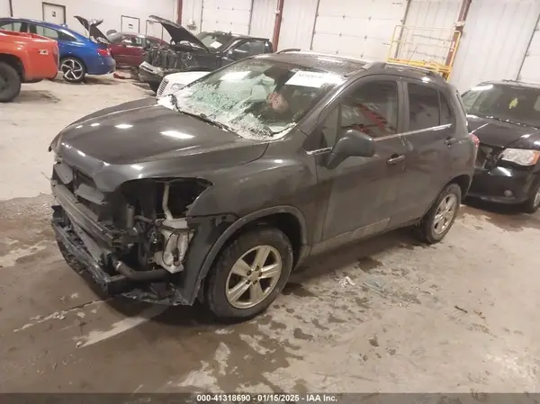 3GNCJPSB2GL276962 2016 CHEVROLET TRAX - Image 2