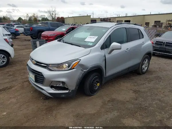3GNCJPSB2HL130479 2017 CHEVROLET TRAX - Image 2