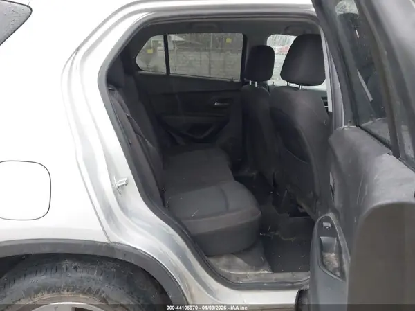 3GNCJPSB2HL131647 2017 CHEVROLET TRAX - Image 8