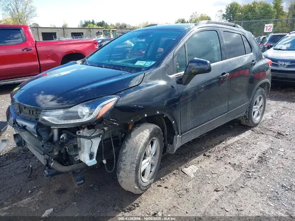 3GNCJPSB2HL134774 2017 CHEVROLET TRAX - Image 2