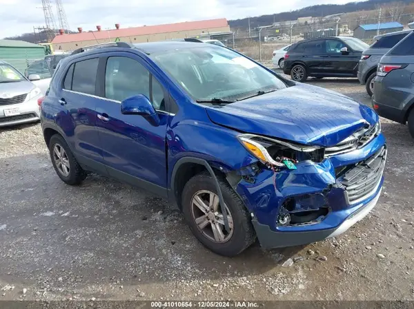 3GNCJPSB2HL158556 2017 CHEVROLET TRAX - Image 1