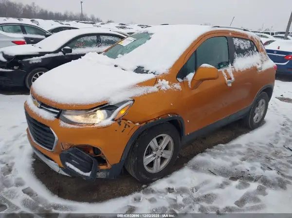 3GNCJPSB2HL186714 2017 CHEVROLET TRAX - Image 2