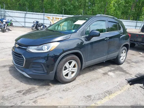 3GNCJPSB2HL191010 2017 CHEVROLET TRAX - Image 2