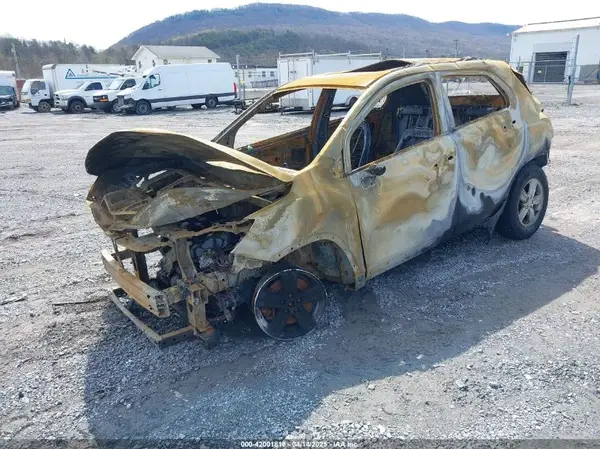 3GNCJPSB2HL229528 2017 CHEVROLET TRAX - Image 2