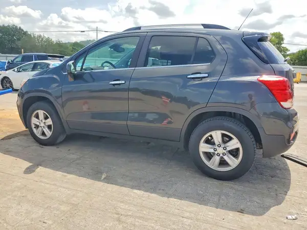 3GNCJPSB2HL238164 2017 CHEVROLET TRAX - Image 2