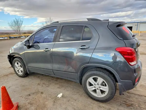3GNCJPSB2HL266708 2017 CHEVROLET TRAX - Image 2