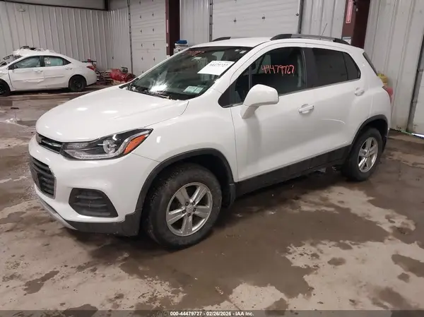 3GNCJPSB2HL275022 2017 CHEVROLET TRAX - Image 2
