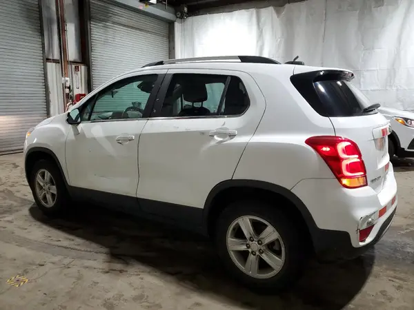 3GNCJPSB2JL148714 2018 CHEVROLET TRAX - Image 2