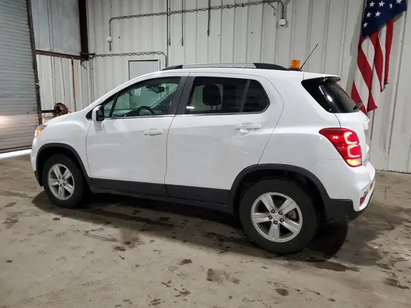 3GNCJPSB2JL148793 2018 CHEVROLET TRAX - Image 2