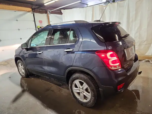 3GNCJPSB2JL152388 2018 CHEVROLET TRAX - Image 2