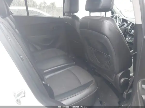 3GNCJPSB2JL155596 2018 CHEVROLET TRAX - Image 8