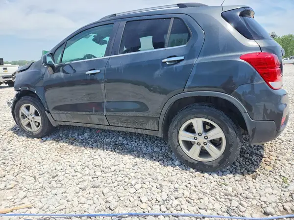 3GNCJPSB2JL221399 2018 CHEVROLET TRAX - Image 2