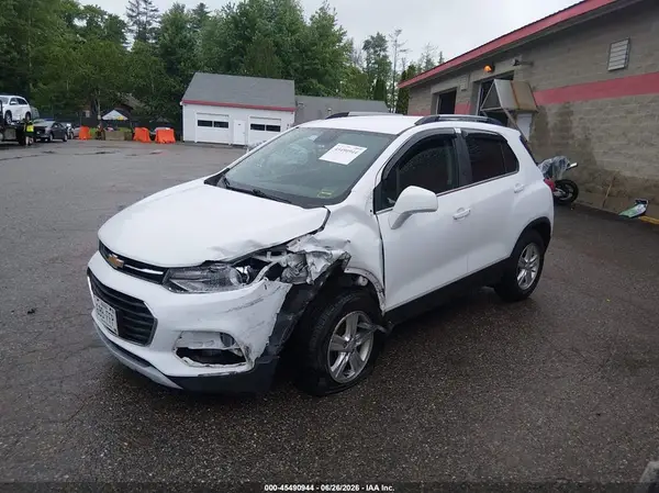 3GNCJPSB2JL260655 2018 CHEVROLET TRAX - Image 2
