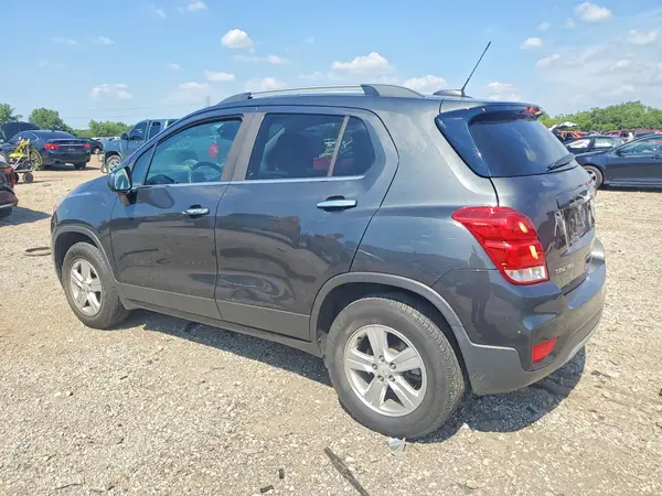 3GNCJPSB2JL286320 2018 CHEVROLET TRAX - Image 2