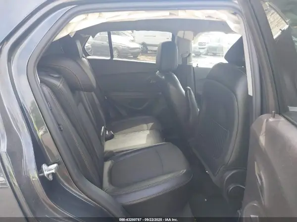 3GNCJPSB2JL299763 2018 CHEVROLET TRAX - Image 8