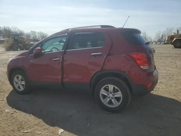 3GNCJPSB2JL329067 2018 CHEVROLET TRAX - Image 2