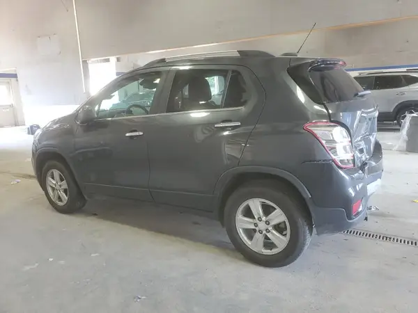 3GNCJPSB2JL392539 2018 CHEVROLET TRAX - Image 2
