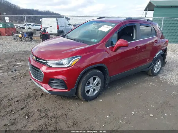3GNCJPSB2JL396641 2018 CHEVROLET TRAX - Image 2