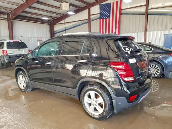 3GNCJPSB2JL399443 2018 CHEVROLET TRAX - Image 2