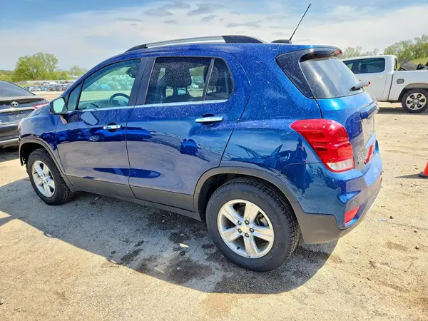 3GNCJPSB2KL180273 2019 CHEVROLET TRAX - Image 2