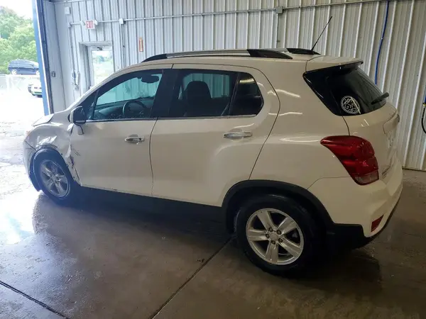 3GNCJPSB2KL219279 2019 CHEVROLET TRAX - Image 2