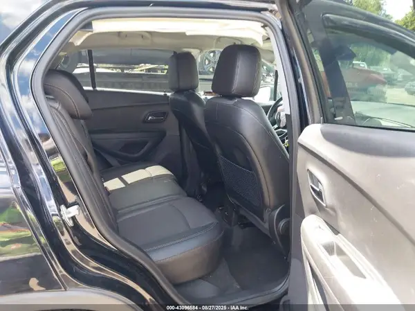 3GNCJPSB2KL227642 2019 CHEVROLET TRAX - Image 8