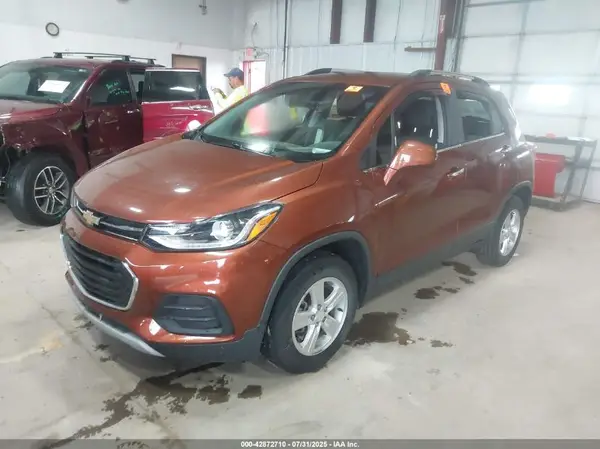 3GNCJPSB2KL254680 2019 CHEVROLET TRAX - Image 2