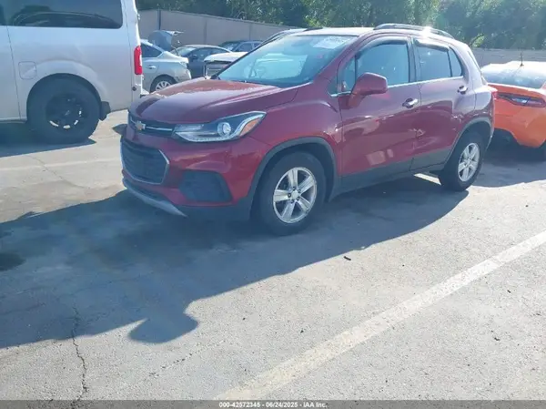 3GNCJPSB2KL268594 2019 CHEVROLET TRAX - Image 2