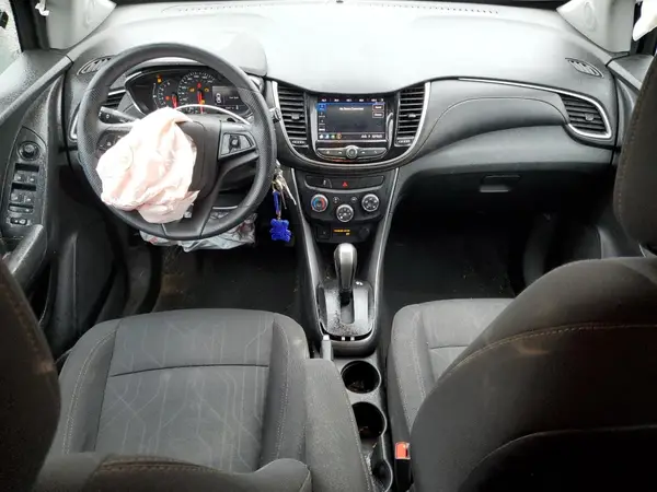 3GNCJPSB2LL108247 2020 CHEVROLET TRAX - Image 8