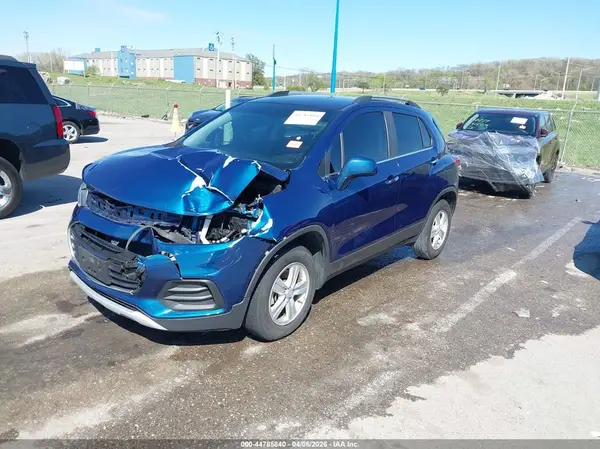 3GNCJPSB2LL161238 2020 CHEVROLET TRAX - Image 2