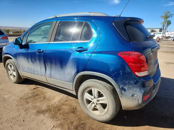 3GNCJPSB2LL186267 2020 CHEVROLET TRAX - Image 2