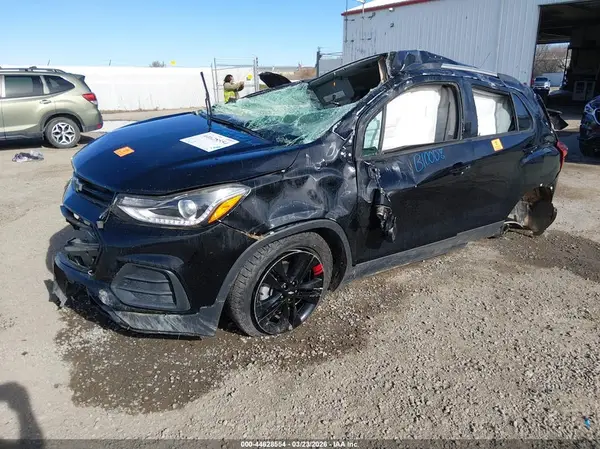 3GNCJPSB2LL204413 2020 CHEVROLET TRAX - Image 2