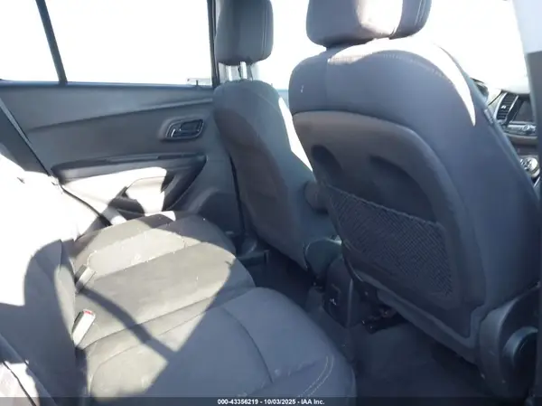 3GNCJPSB2LL206789 2020 CHEVROLET TRAX - Image 8