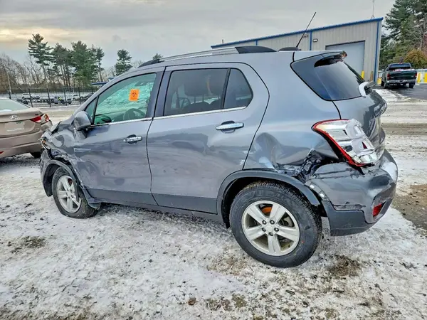 3GNCJPSB2LL318475 2020 CHEVROLET TRAX - Image 2