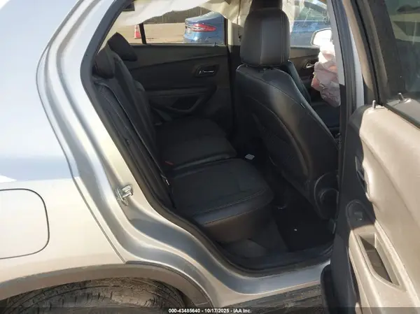 3GNCJPSB2LL324678 2020 CHEVROLET TRAX - Image 8