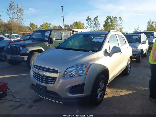 3GNCJPSB3GL164901 2016 CHEVROLET TRAX - Image 2