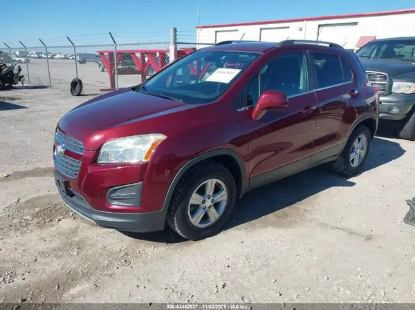 3GNCJPSB3GL176501 2016 CHEVROLET TRAX - Image 2