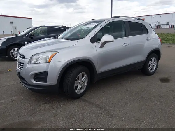 3GNCJPSB3GL183996 2016 CHEVROLET TRAX - Image 2