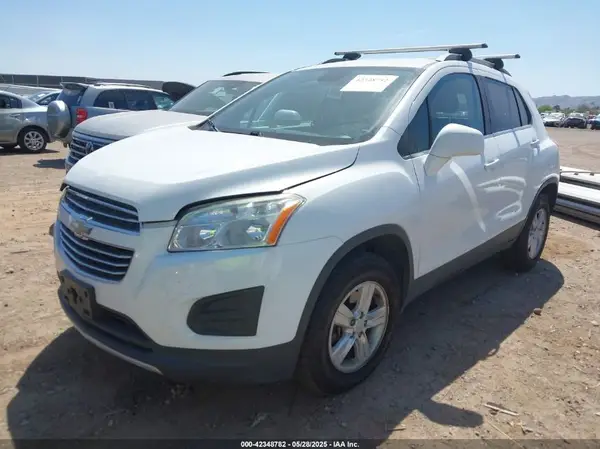 3GNCJPSB3GL196067 2016 CHEVROLET TRAX - Image 2
