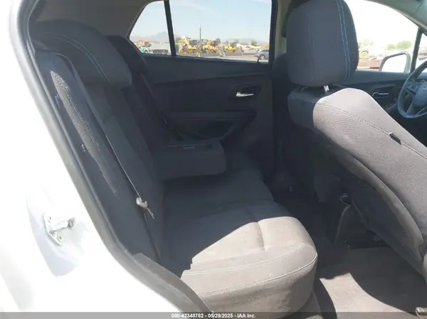 3GNCJPSB3GL196067 2016 CHEVROLET TRAX - Image 8