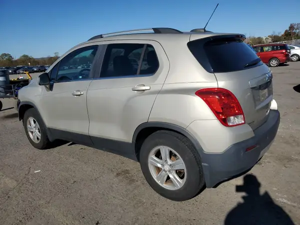 3GNCJPSB3GL213899 2016 CHEVROLET TRAX - Image 2