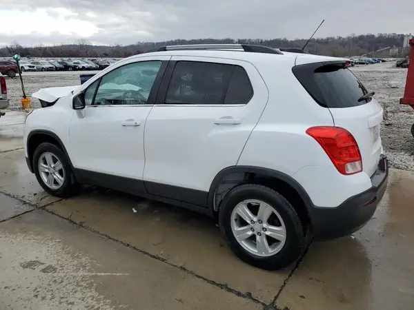 3GNCJPSB3GL219282 2016 CHEVROLET TRAX - Image 2