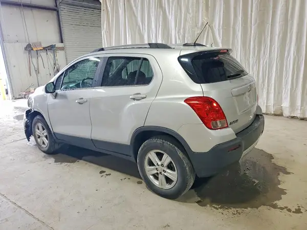 3GNCJPSB3GL221193 2016 CHEVROLET TRAX - Image 2