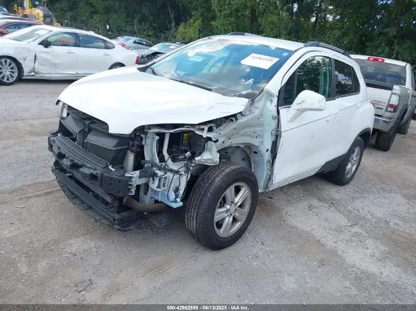 3GNCJPSB3GL222473 2016 CHEVROLET TRAX - Image 2