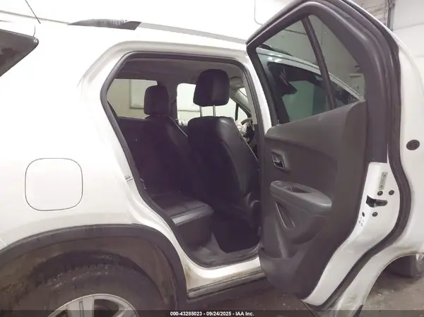3GNCJPSB3GL253478 2016 CHEVROLET TRAX - Image 8