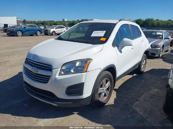 3GNCJPSB3GL257787 2016 CHEVROLET TRAX - Image 2