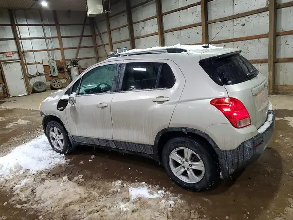 3GNCJPSB3GL266375 2016 CHEVROLET TRAX - Image 2
