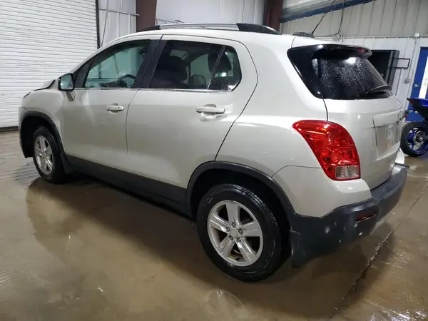 3GNCJPSB3GL277263 2016 CHEVROLET TRAX - Image 2