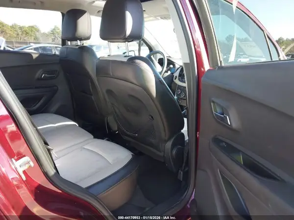 3GNCJPSB3HL241624 2017 CHEVROLET TRAX - Image 8