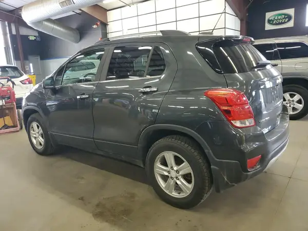 3GNCJPSB3HL288099 2017 CHEVROLET TRAX - Image 2